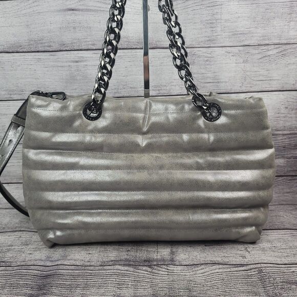 Think Royln Crossbody Purse with Chain Handles - Picture 5 of 9